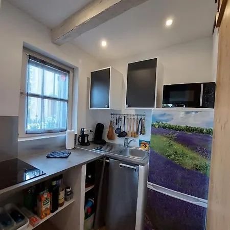 Superbe Au Cœur Luberon Proche Du Colorado Provencal Dans Résidence Au Calme Avec Piscine, Magnifique Vu Sur Le Luberon Depuis La Terrasse Viens