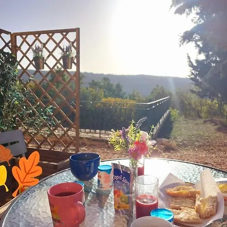 Superbe Au Cœur Luberon Proche Du Colorado Provencal Dans Résidence Au Calme Avec Piscine, Magnifique Vu Sur Le Luberon Depuis La Terrasse * Viens