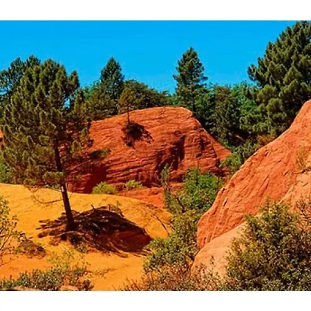 Superbe Au Cœur Luberon Proche Du Colorado Provencal Dans Résidence Au Calme Avec Piscine, Magnifique Vu Sur Le Luberon Depuis La Terrasse *