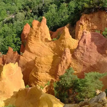 Appartement Superbe Au Cœur Luberon Proche Du Colorado Provencal Dans Résidence Au Calme Avec Piscine, Magnifique Vu Sur Le Luberon Depuis La Terrasse *